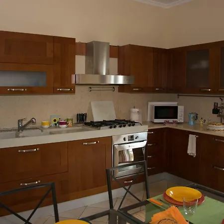 Sole E Luna Дом отдыха Помпеи