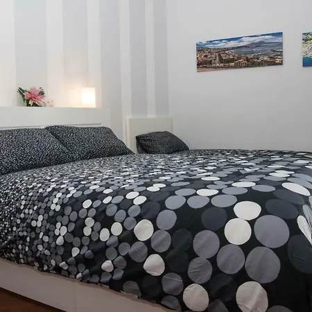 Sole E Luna Дом отдыха Помпеи